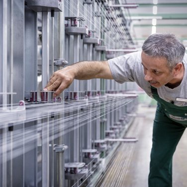 From the yarn to the awning From the yarn to the awning