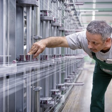 From the yarn to the awning From the yarn to the awning