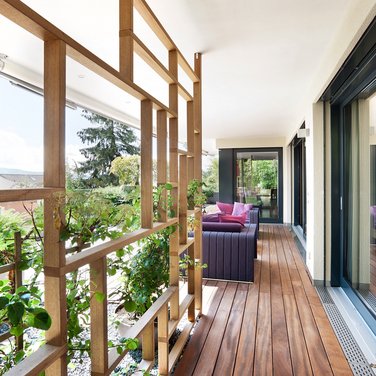 Outside and inside connected Outside and inside connected