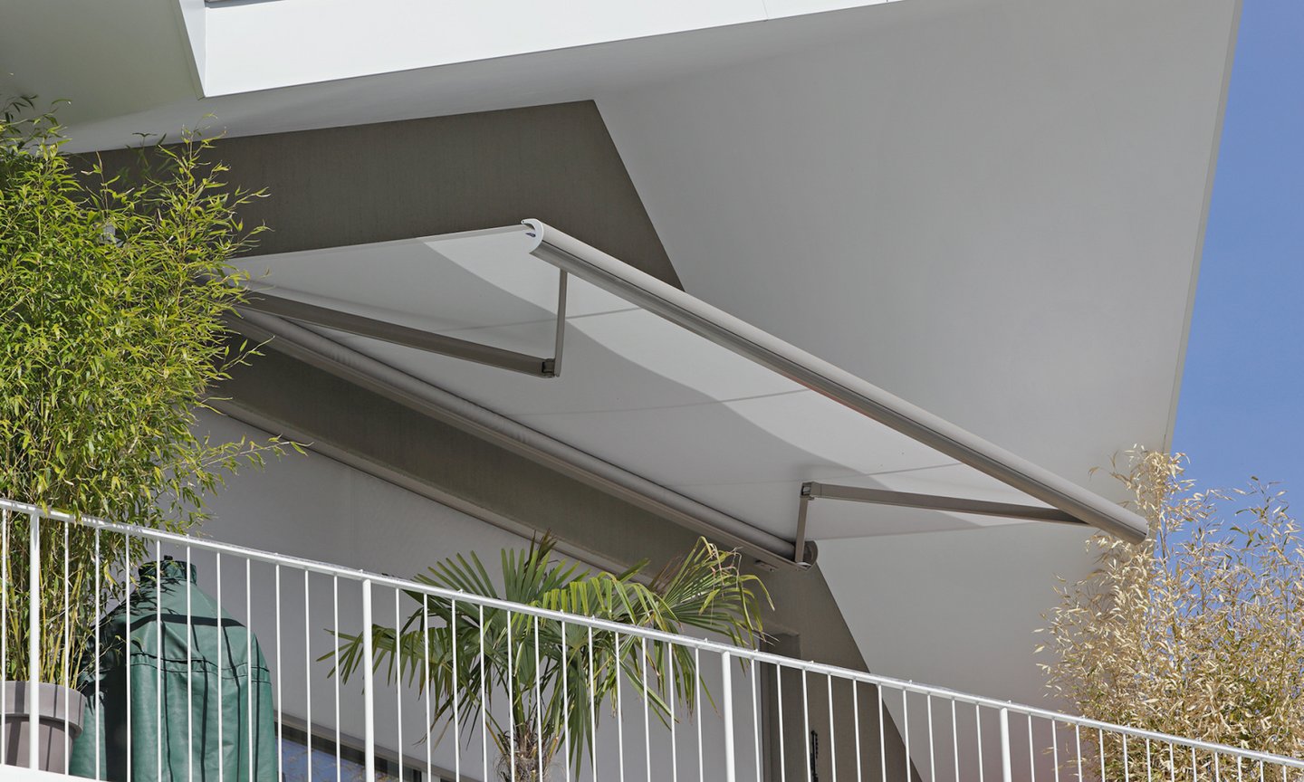 Cassette awning KGM 5 / KGM 6 Cassette awning KGM 5 / KGM 6