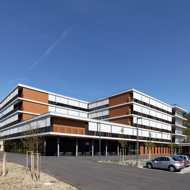 Vertical fabric blind VS 95 / VS 150 / VSe Vertical fabric blind VS 95 / VS 150 / VSe