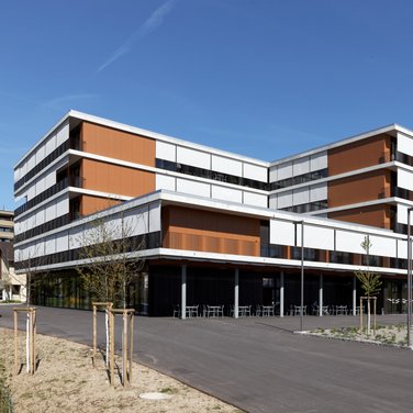 Vertical fabric blind VS 95 / VS 150 / VSe Vertical fabric blind VS 95 / VS 150 / VSe