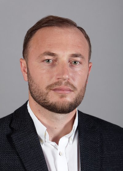 Shkembim Nuza,
Geschäftsführer